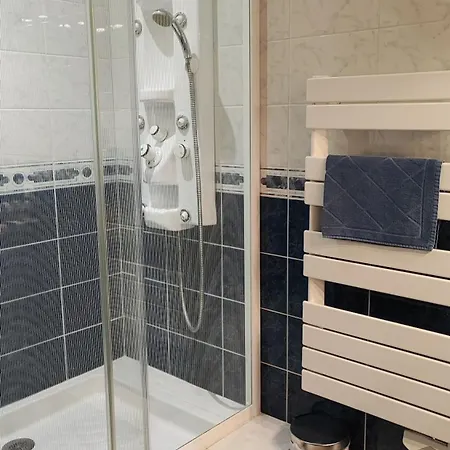 Au Clos Des Templiers Nocleg ze śniadaniem 3*