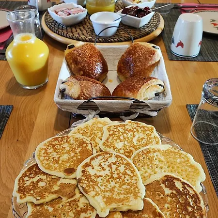 Au Clos Des Templiers Nocleg ze śniadaniem 3*