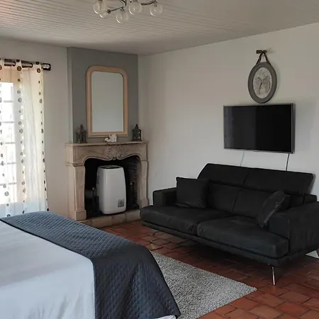 Au Clos Des Templiers Nocleg ze śniadaniem